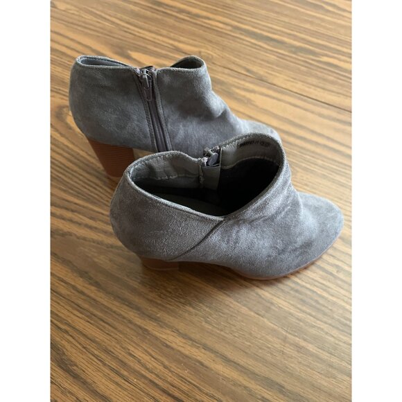 Refresh Sharpay grey heeled side zip ankle boots size 8.5 - Picture 4 of 5